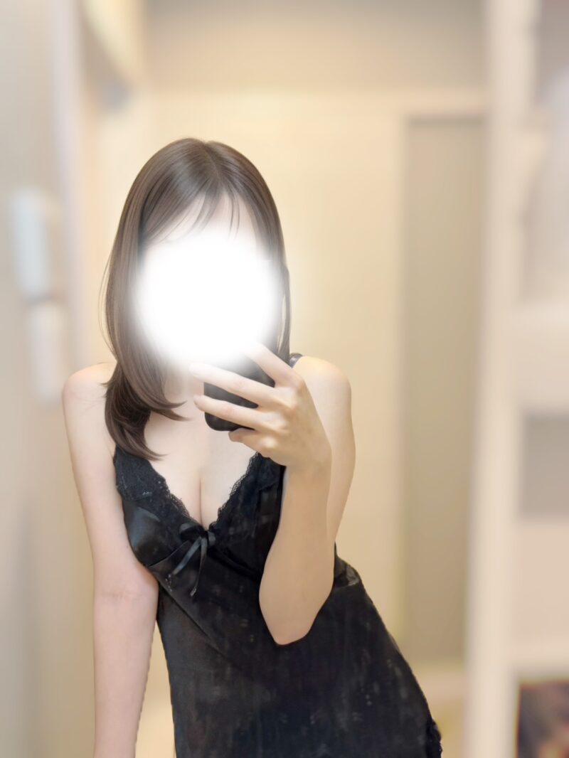 🆕栞(しおり) 写真 1